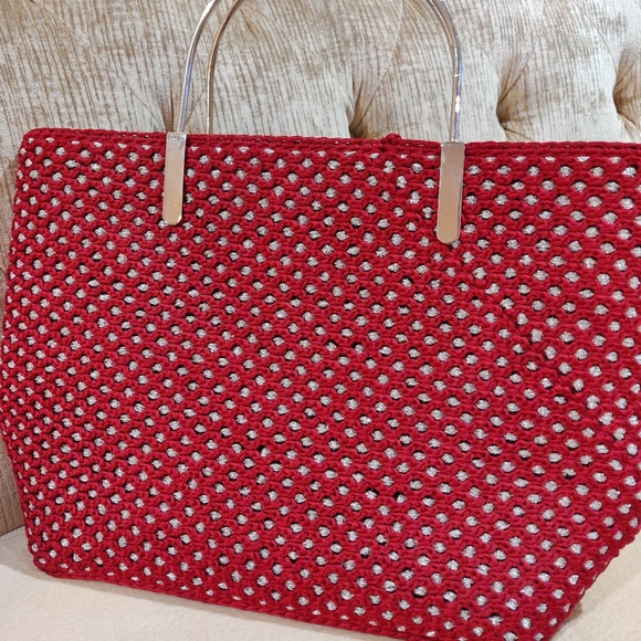 Red and Silver Handmade Korean Ladies Purse - Picture 3 of 4